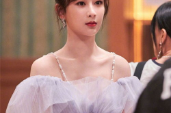 杨紫娱乐吃瓜,星途璀璨，娱乐八卦中的实力派女神